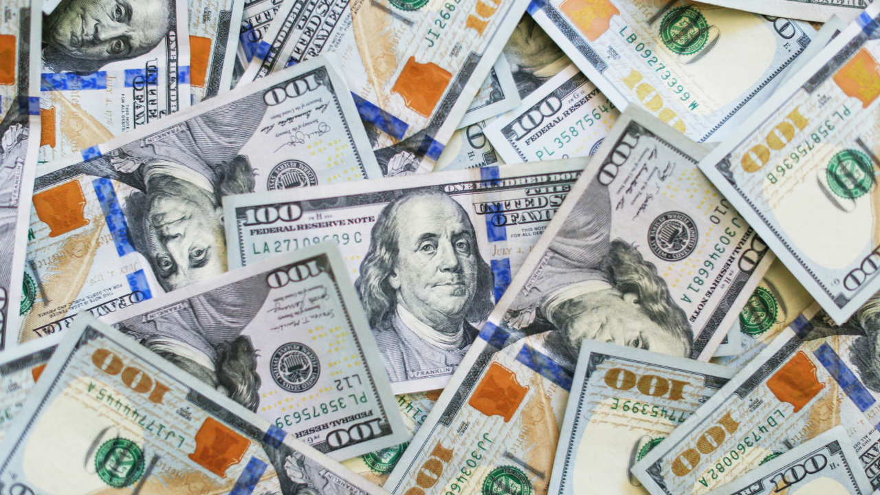 El dólar hoy se vende a $19.45 pesos, lo que es relevante para quienes cruzan la frontera y realizan actividades comerciales o personales.