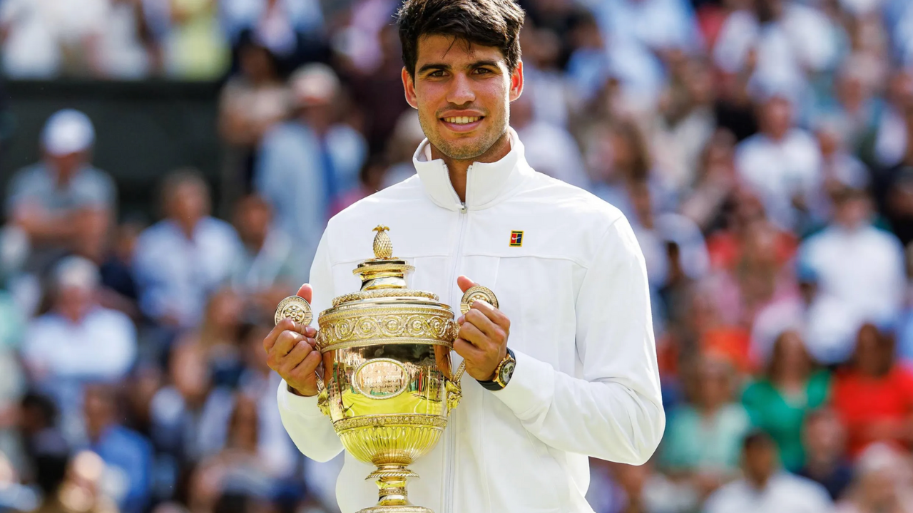 Carlos Alcaraz proclamó campeón del China Open 2024 tras derrotar al número uno del mundo, Jannik Sinner.