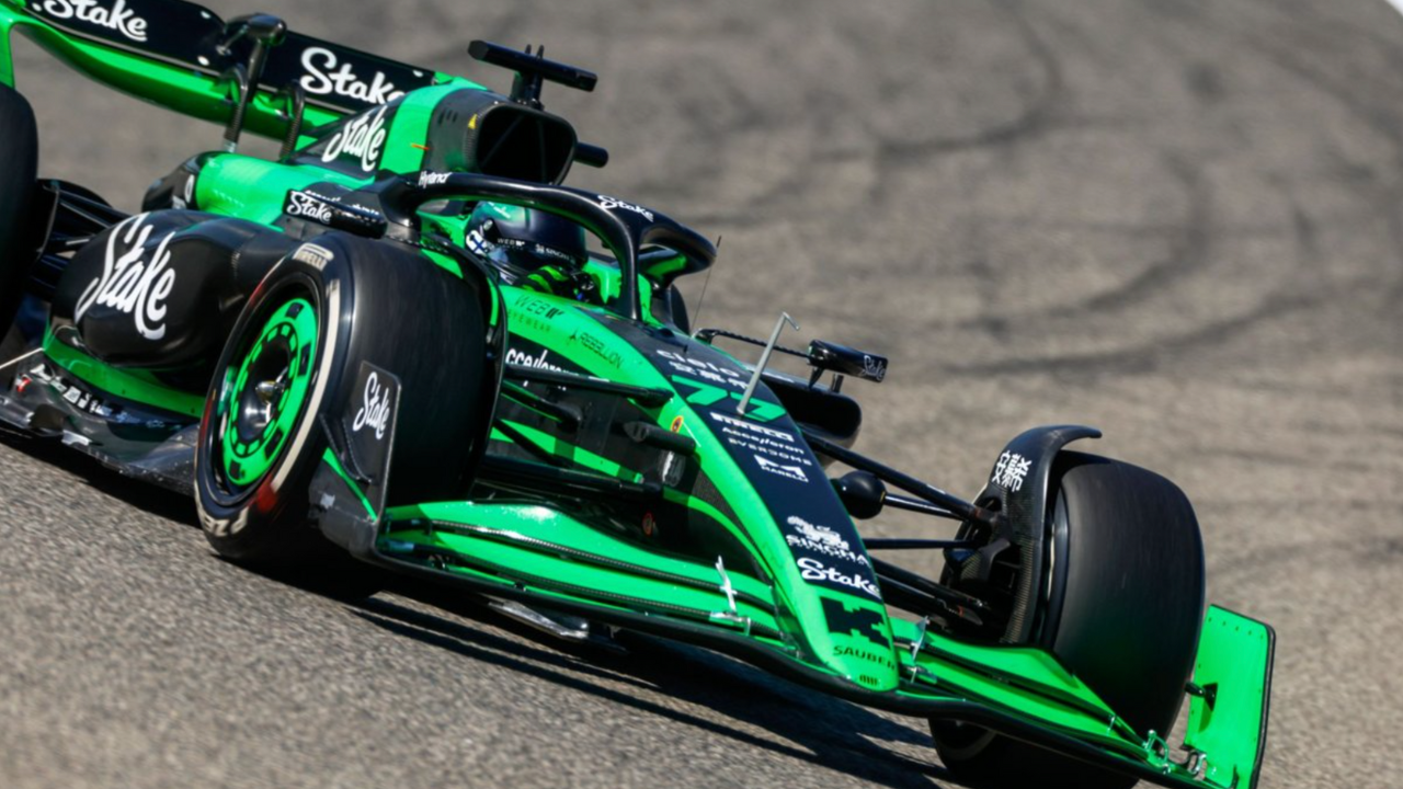 La decisión de reemplazar a ambos pilotos se debe a que la escudería de la F1 busca mejorar sus resultados.