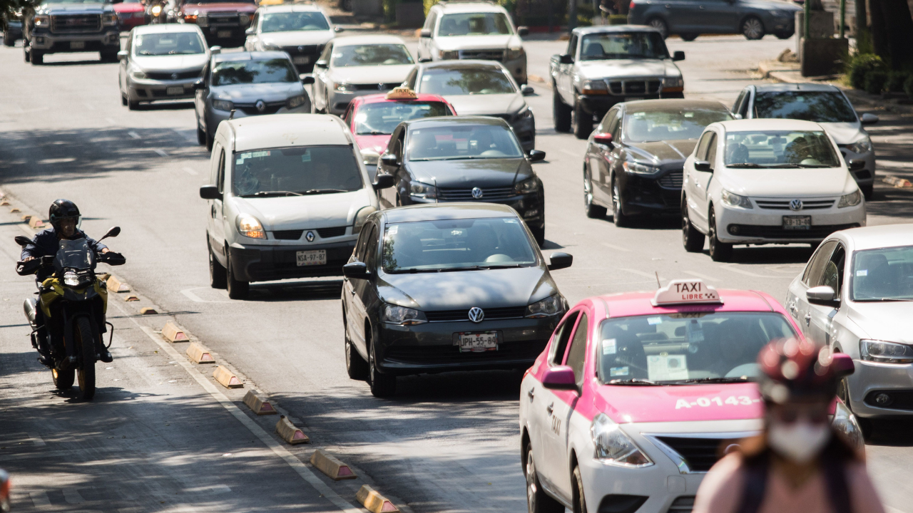 El programa Hoy No Circula es una medida preventiva que busca reducir la contaminación.