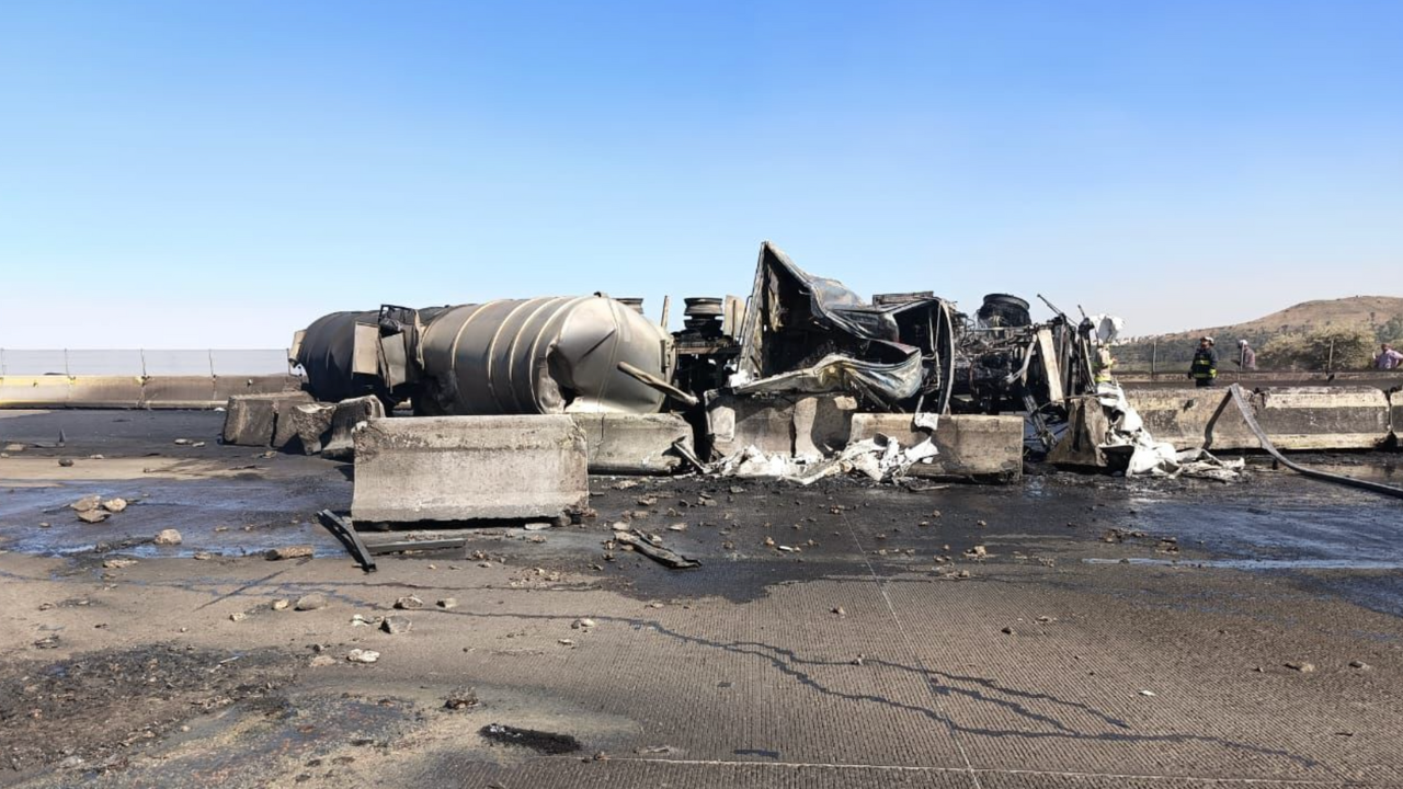 El accidente dejó un saldo fatal: el conductor de la unidad perdió la vida.