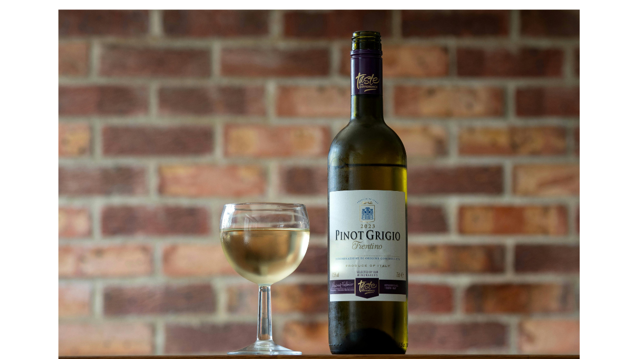 Tomarse unos minutos al día para disfrutar de una copa de vino puede ser un acto de autocuidado. El vino estimula la liberación de endorfinas