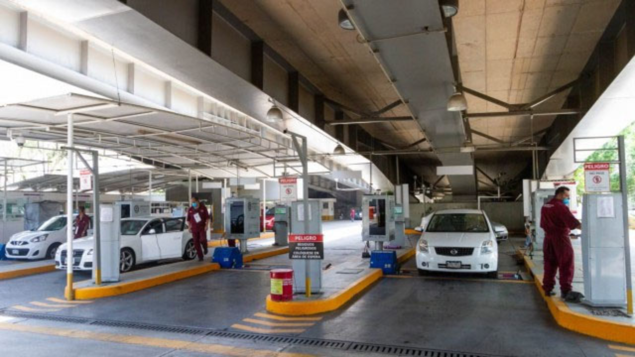 La verificación vehicular en la Ciudad de México es un trámite obligatorio que busca reducir las emisiones contaminantes.