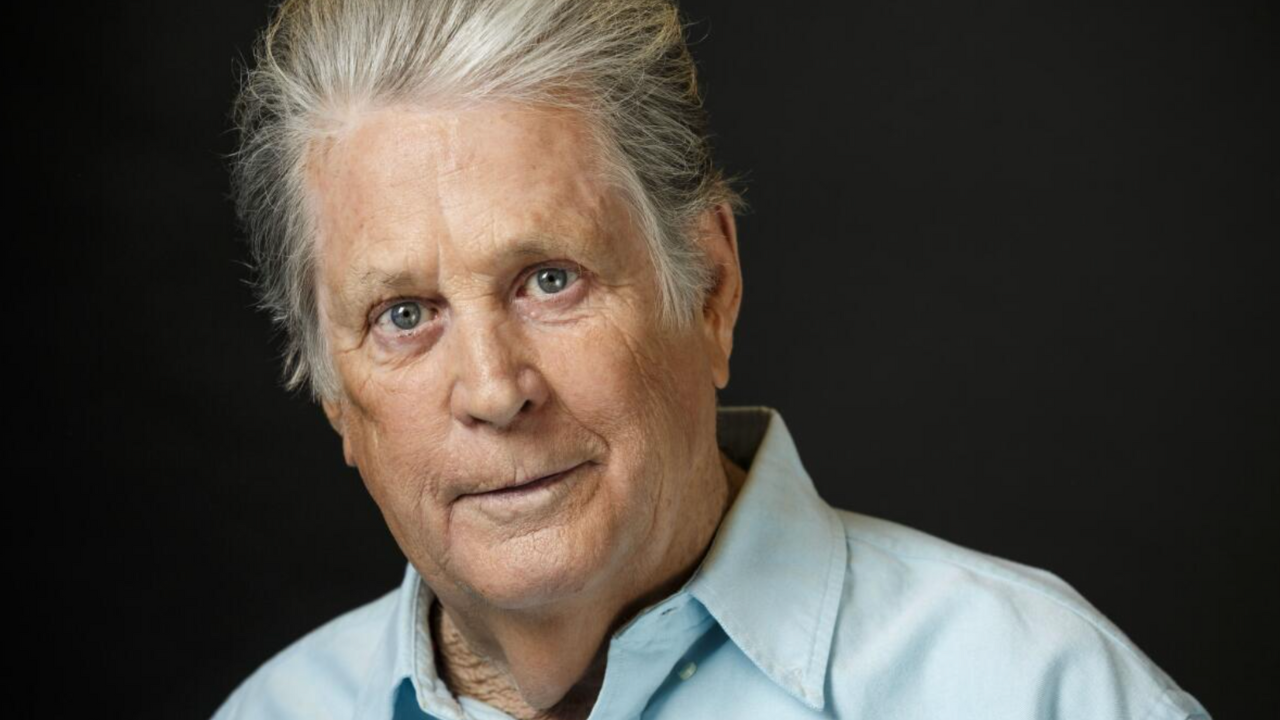 Este miércoles se confirmó la muerte de Brian Wilson, vocalista, compositor y miembro fundador de The Beach Boys, a los 82 años