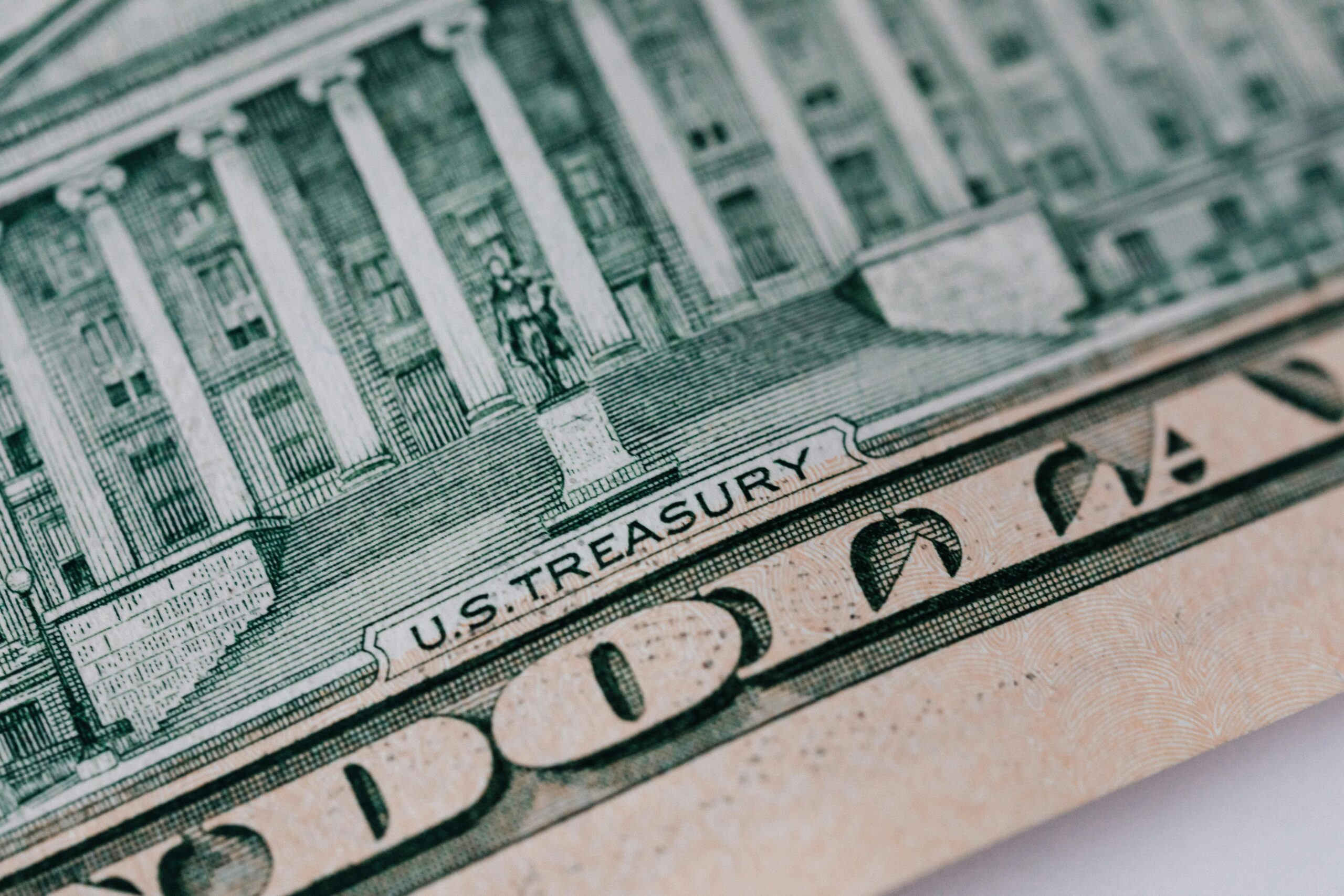 Durante el día, el dólar operó en un rango entre 18.8248 y 18.9757 pesos.