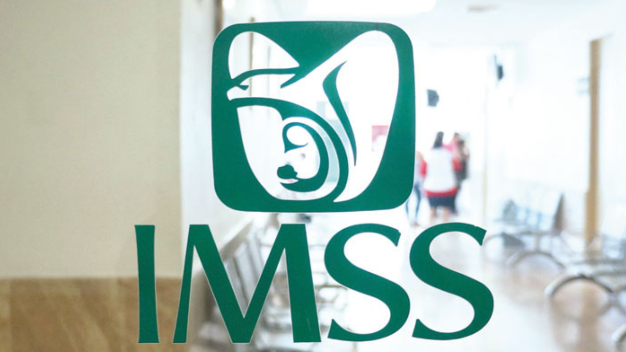 ¿No tienes patrón y quieres pagar el IMSS por tu cuenta? Así puedes hacerlo.