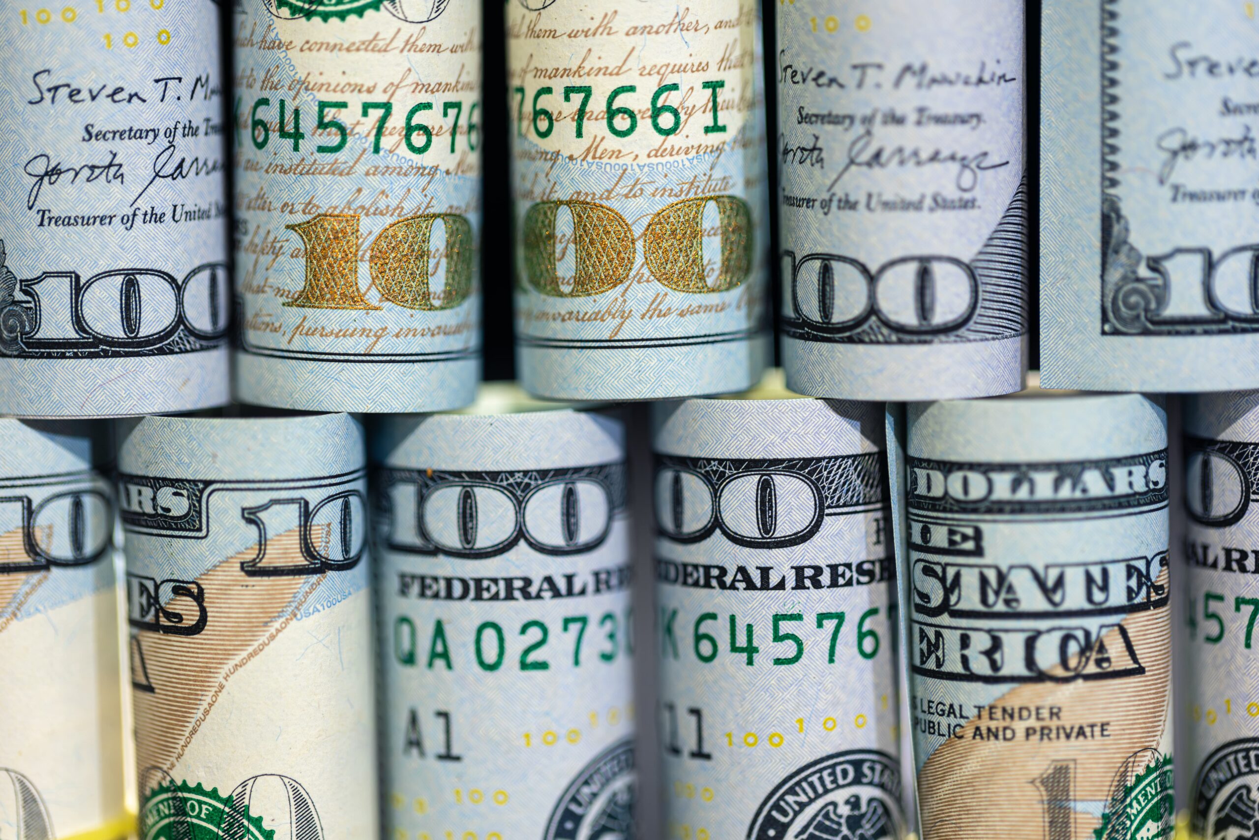 Peso mexicano se debilita por tensión entre Israel e Irán y pierde 1.20% en la semana.