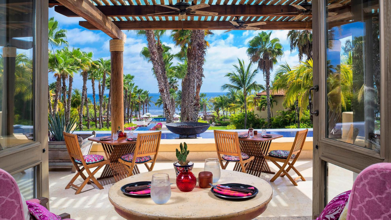 Un hotel verdaderamente lujoso garantiza privacidad y exclusividad. Muchos hospedan a celebridades, empresarios o figuras públicas que buscan escapar del bullicio.