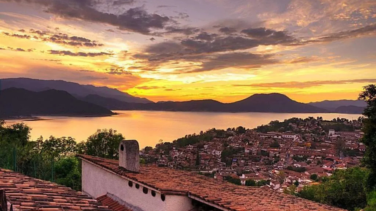 A tan solo dos horas de la ciudad, Valle de Bravo es un destino perfecto para quienes buscan una combinación de naturaleza, aventura y confort.