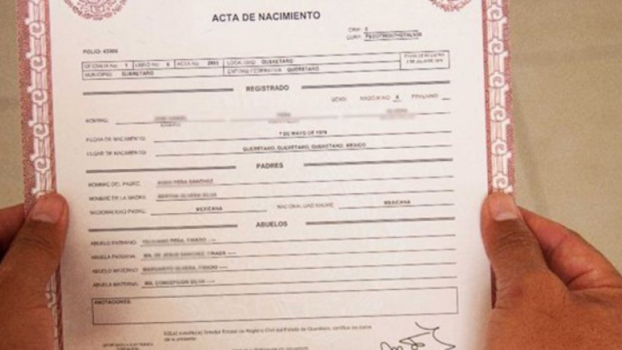 Uno de los documentos más solicitados es el acta de nacimiento certificada, la cual puedes descargar directamente desde el portal oficial del Gobierno de México.