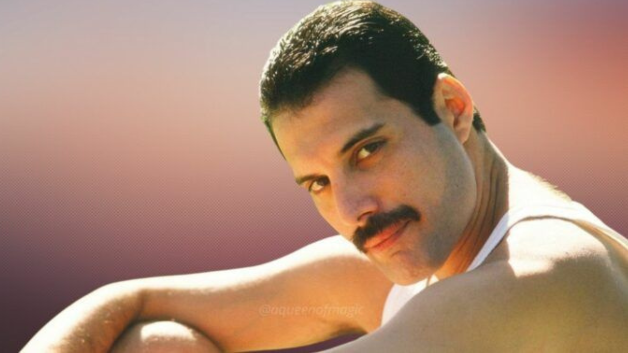 Frente a la banda Queen, Freddie Mercury demostró que la música podía ser tan teatral como profunda.