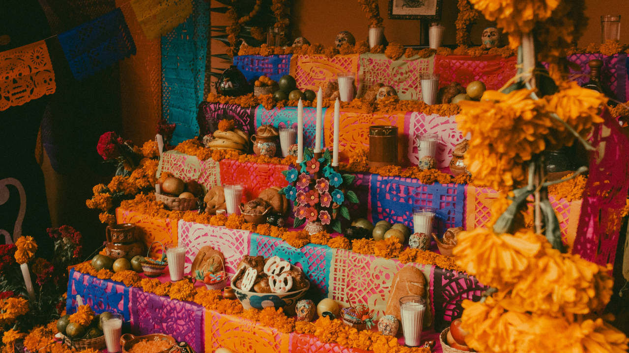 Para que tu ofrenda cumpla su propósito simbólico, hay varios elementos que no pueden faltar.