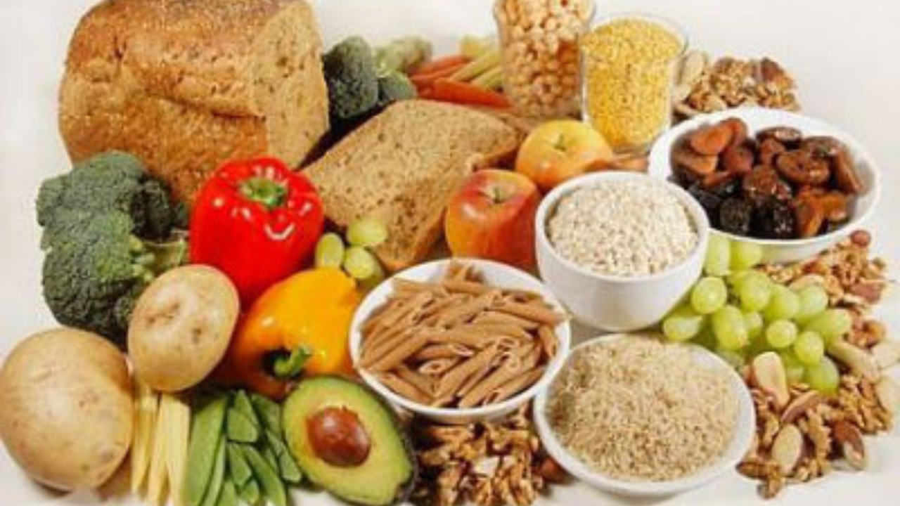 Existen opciones más saludables que pueden mejorar tu tránsito intestinal sin depender de medicamentos, como una dieta rica en fibra.