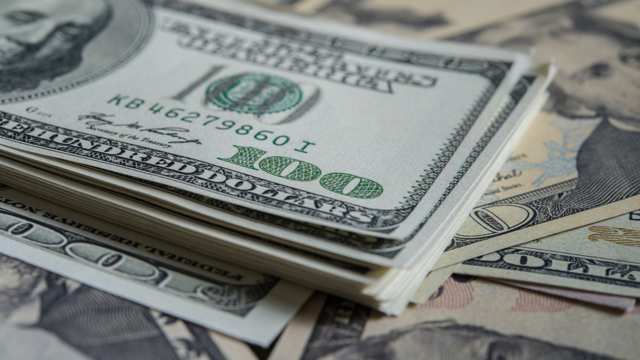 El peso mexicano está enfrentando presión frente al dólar estadounidense.