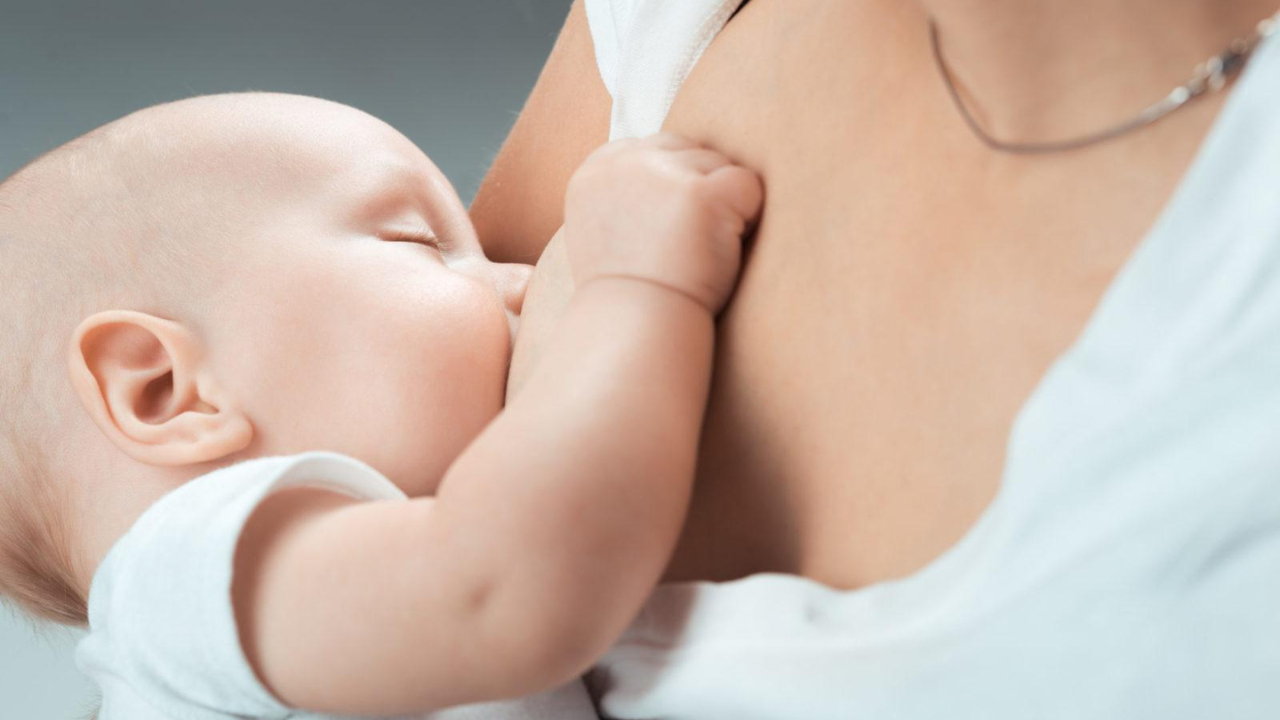 Es recomendable que madre e hijo decidan juntos cuándo es el momento adecuado, evitando cambios bruscos que puedan causar estrés o malestar.