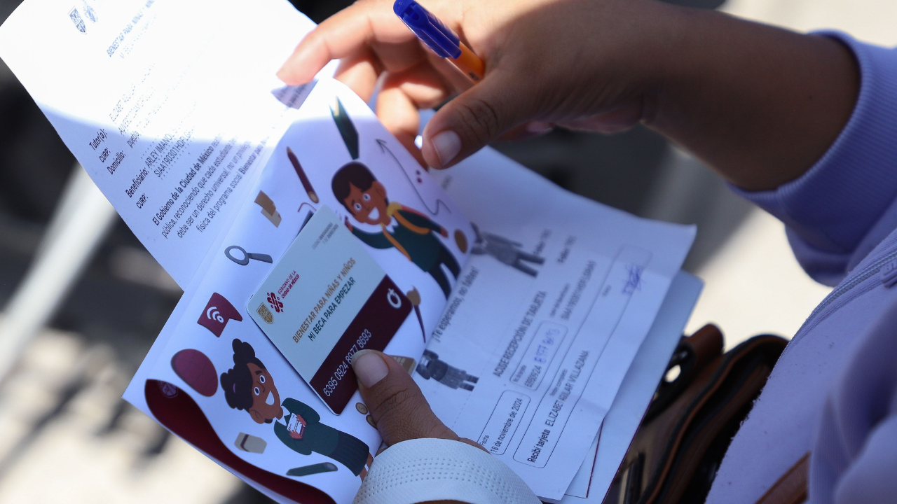 La fecha programada para el tercer depósito es el 1 de noviembre de 2025.