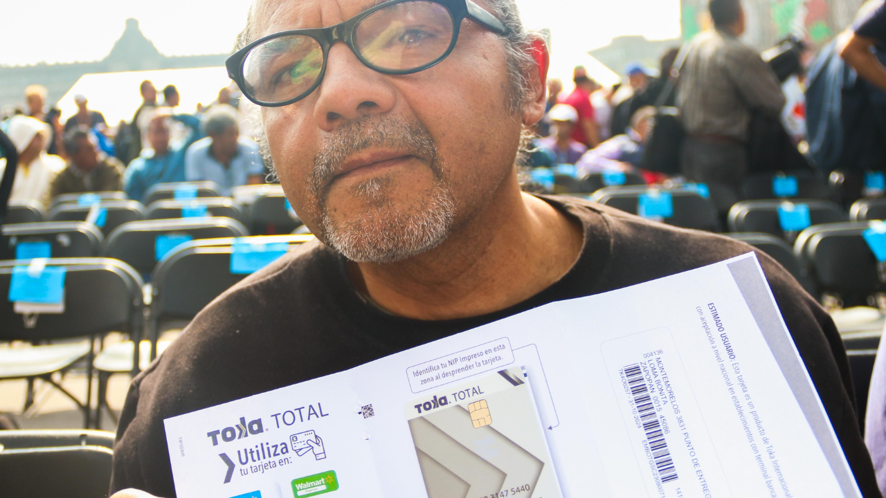 Verifica que tu Tarjeta del Bienestar esté activa y vinculada al Banco del Bienestar.