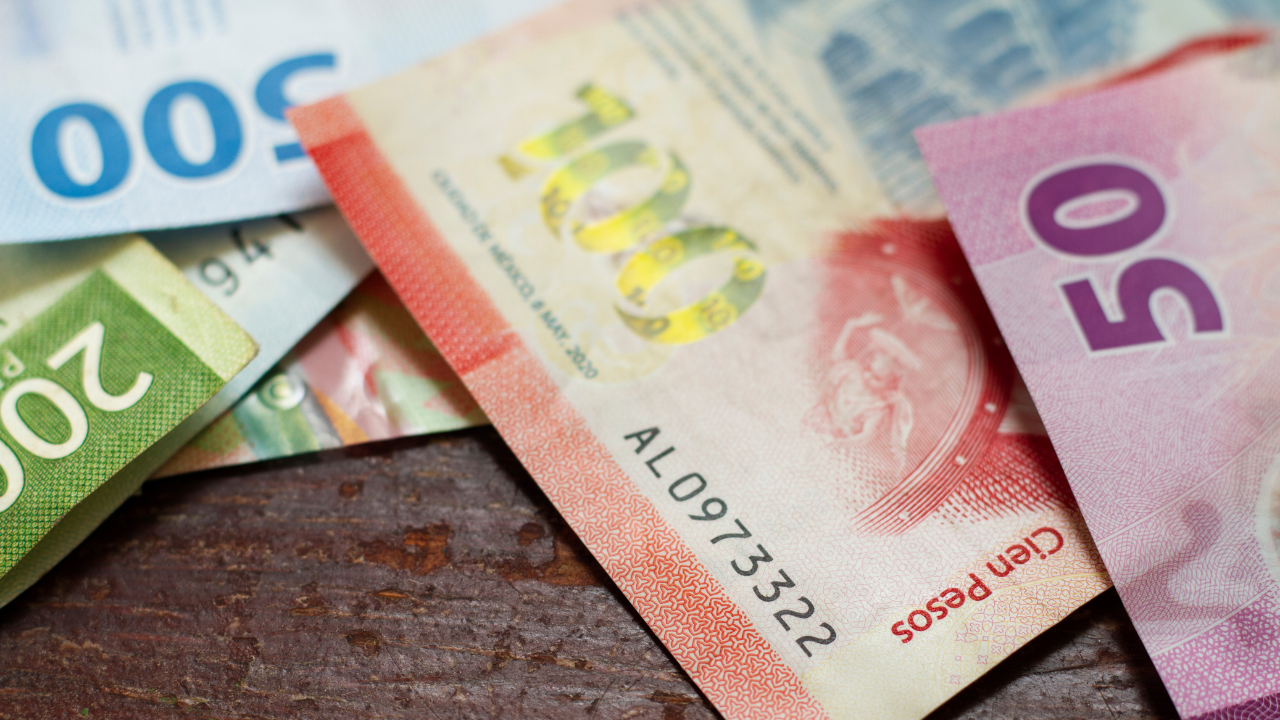 Este jueves 16 de octubre de 2025, el peso mexicano ha mostrado una apreciación frente al dólar.