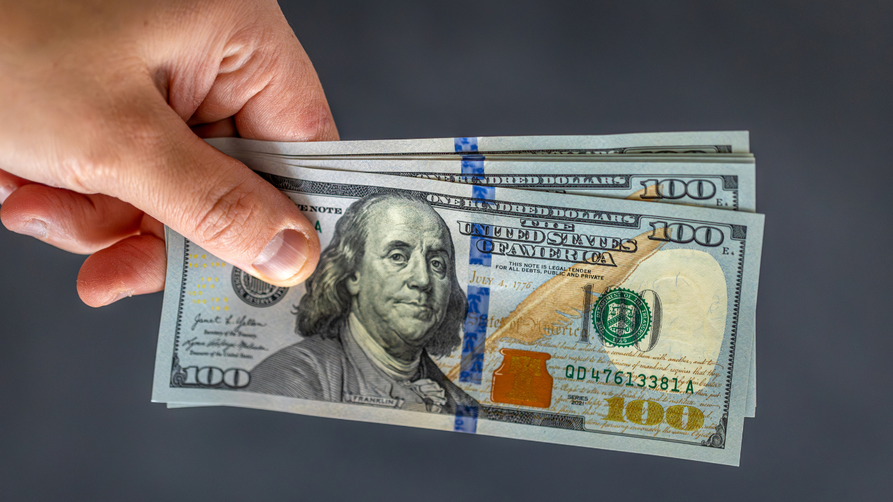 El tipo de cambio se ubicó entre 18.30 y 18.60 por dólar.
