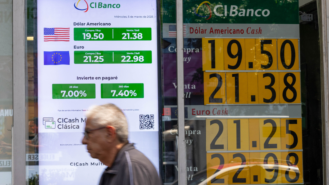 La medida aplica a cualquier persona que realice una operación en efectivo superior a 140 mil pesos.