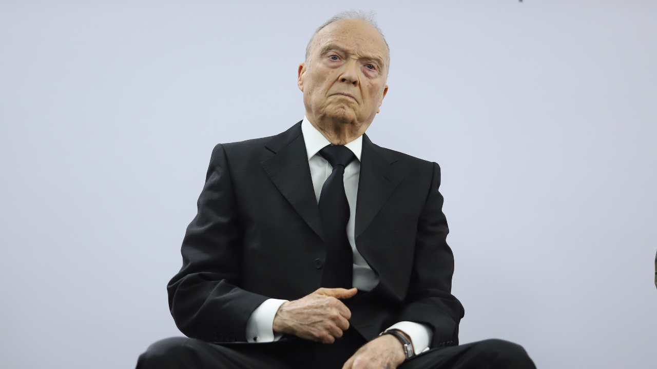 Las versiones sobre una eventual salida de Alejandro Gertz Manero se intensificaron recientemente.