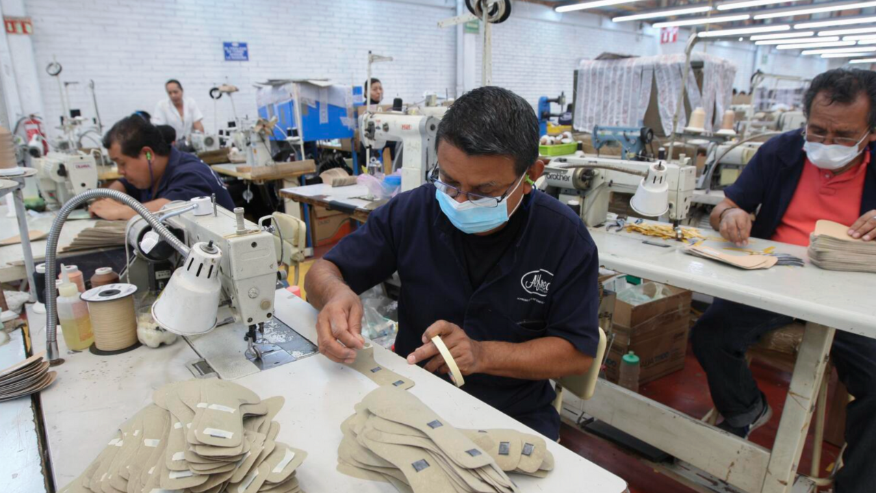 Esta medida busca compensar el esfuerzo adicional y proteger los derechos laborales.